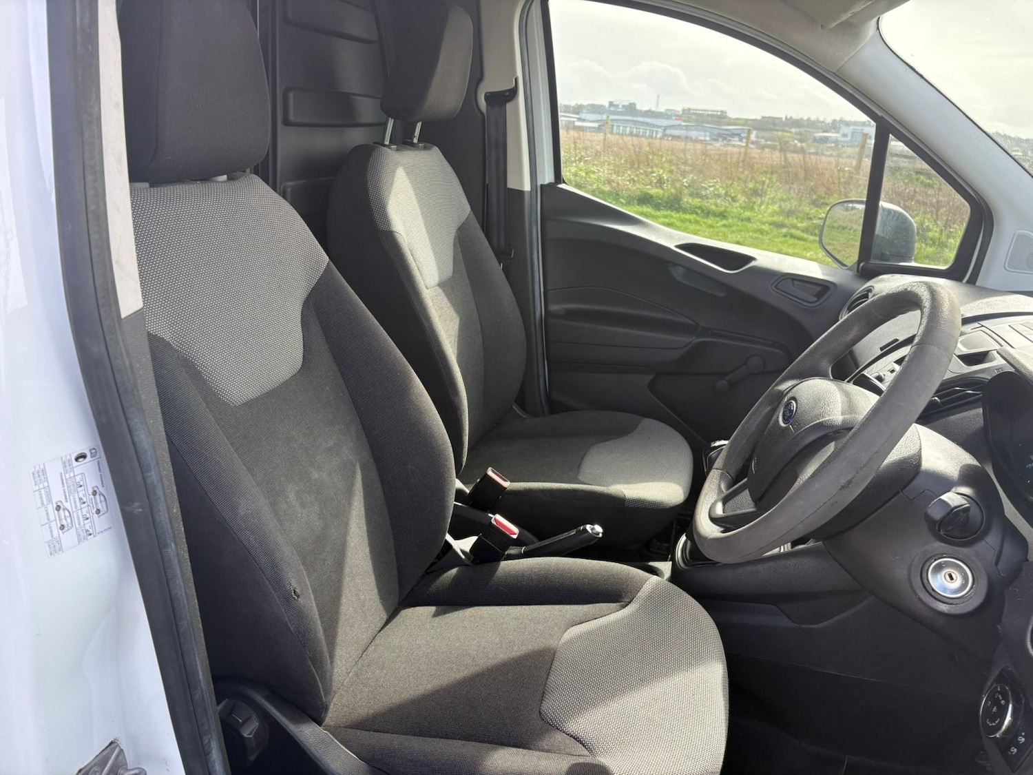 Used Ford Transit Courier 2016 for sale - 78004435: Photo 19