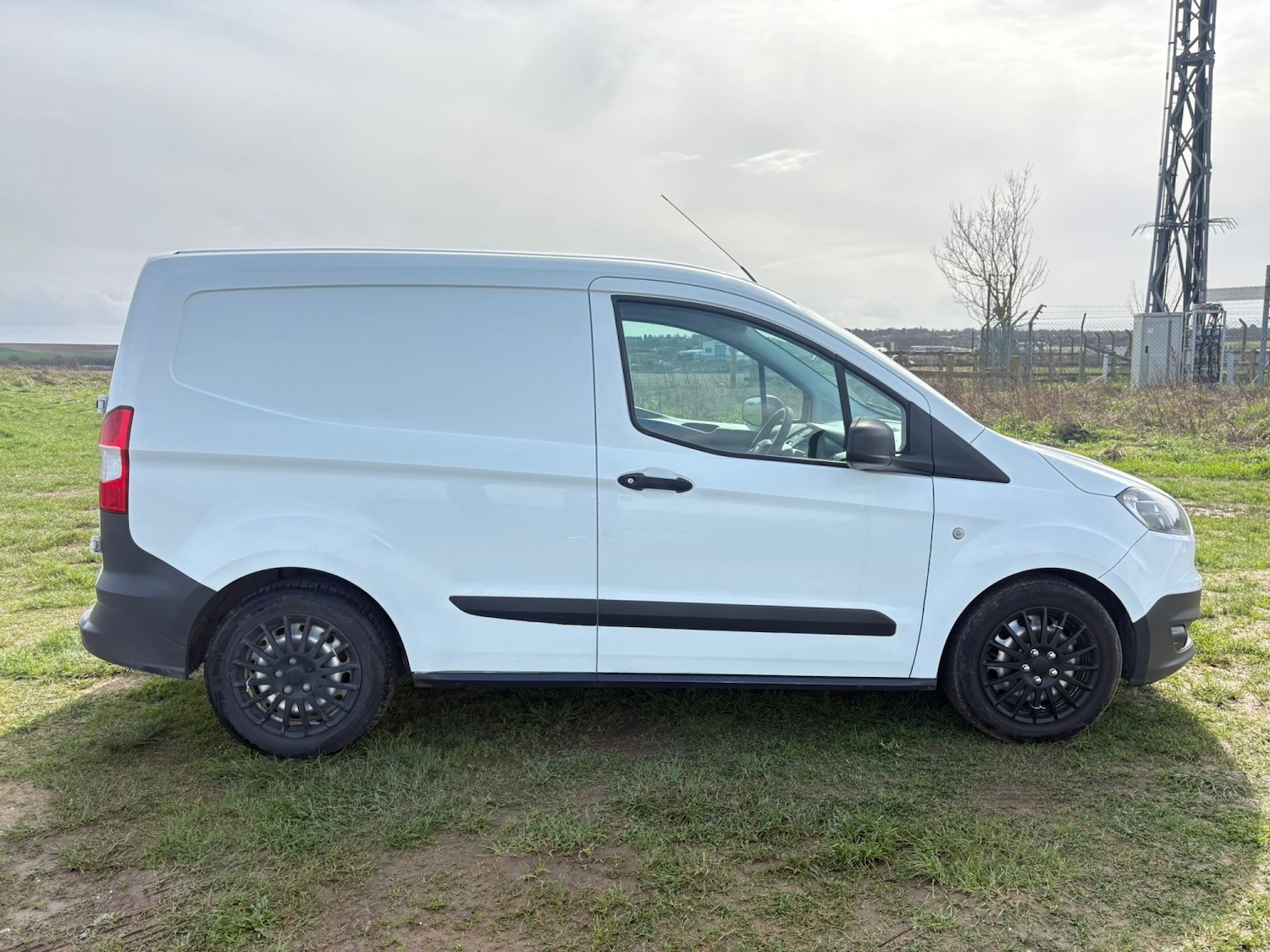 Used Ford Transit Courier 2016 for sale - 78004435: Photo 7