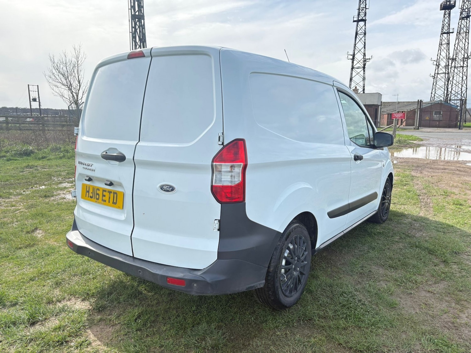 Used Ford Transit Courier 2016 for sale - 78004435: Photo 8
