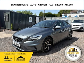 Used Volvo V40 2017 for sale - 79436215: Photo