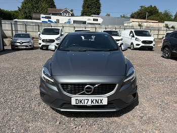Used Volvo V40 2017 for sale - 79436215: Photo