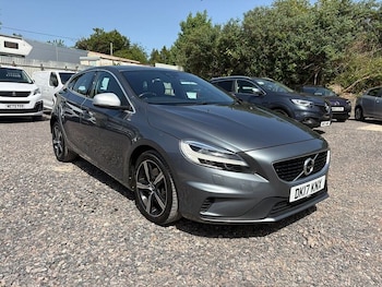 Used Volvo V40 2017 for sale - 79436215: Photo