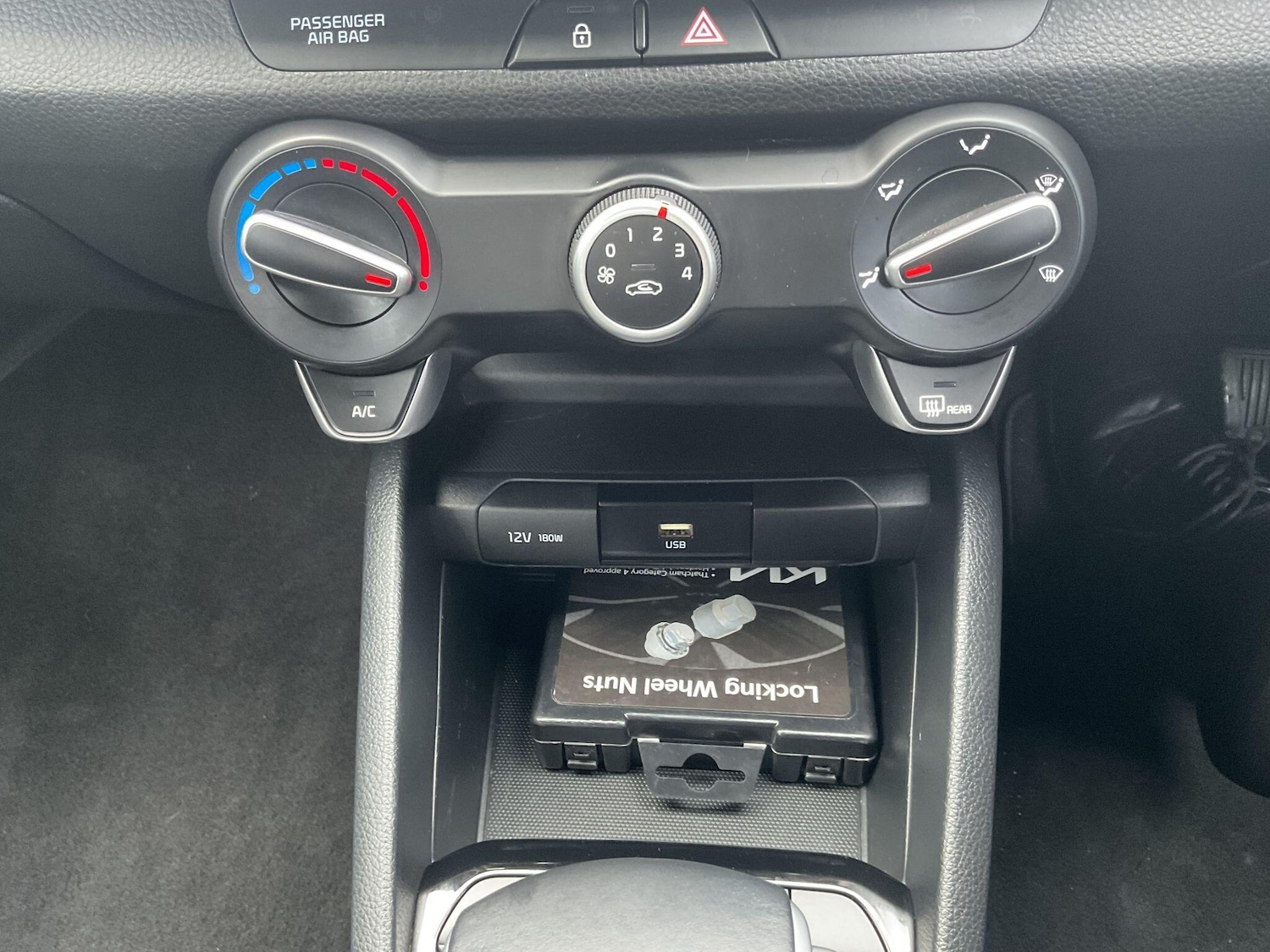 Used Kia Stonic 2022 for sale - 77657972: Photo 24