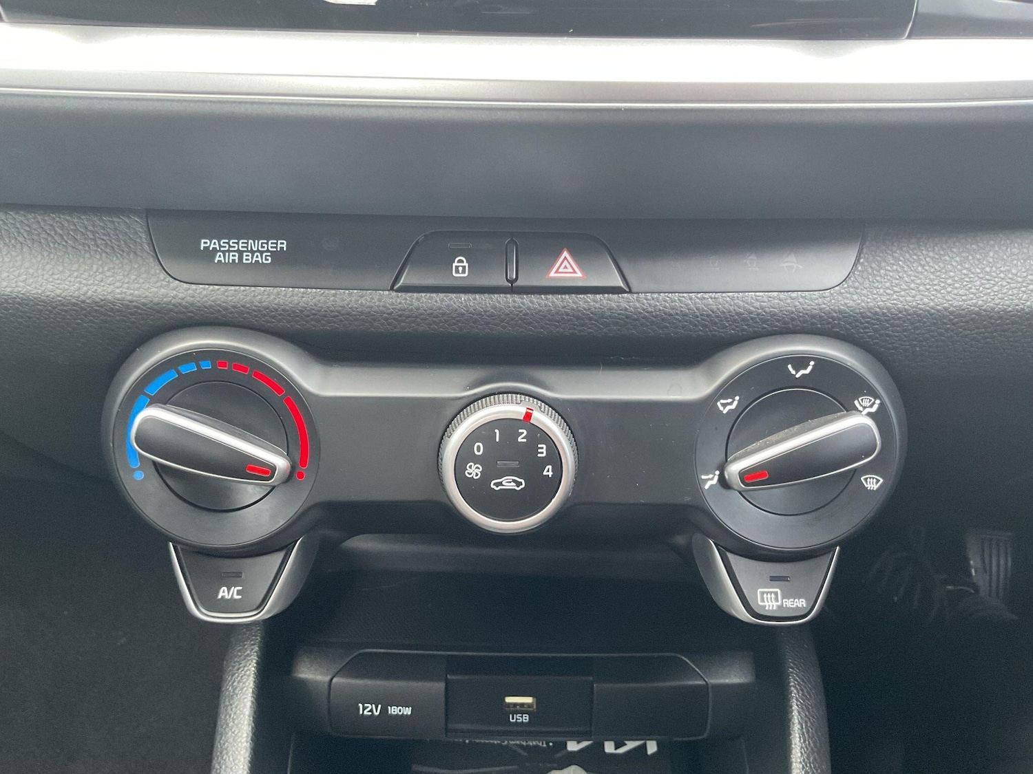 Used Kia Stonic 2022 for sale - 77657972: Photo 27