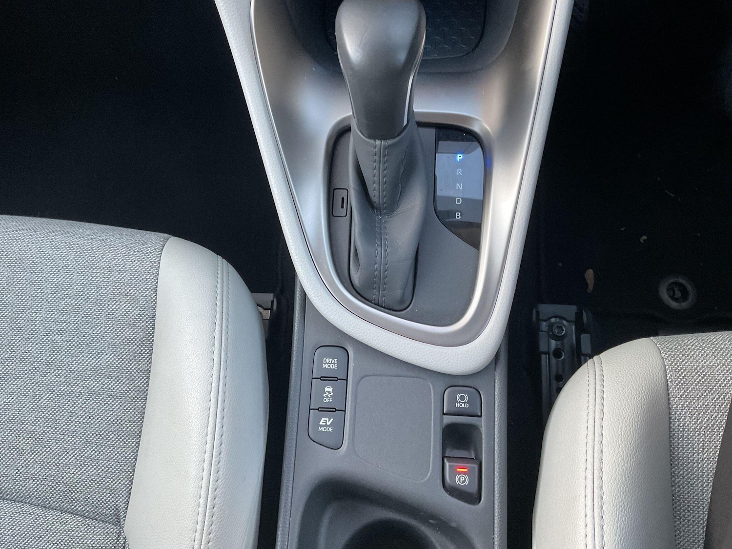 Used Toyota Yaris 2022 for sale - 76441245: Photo 32