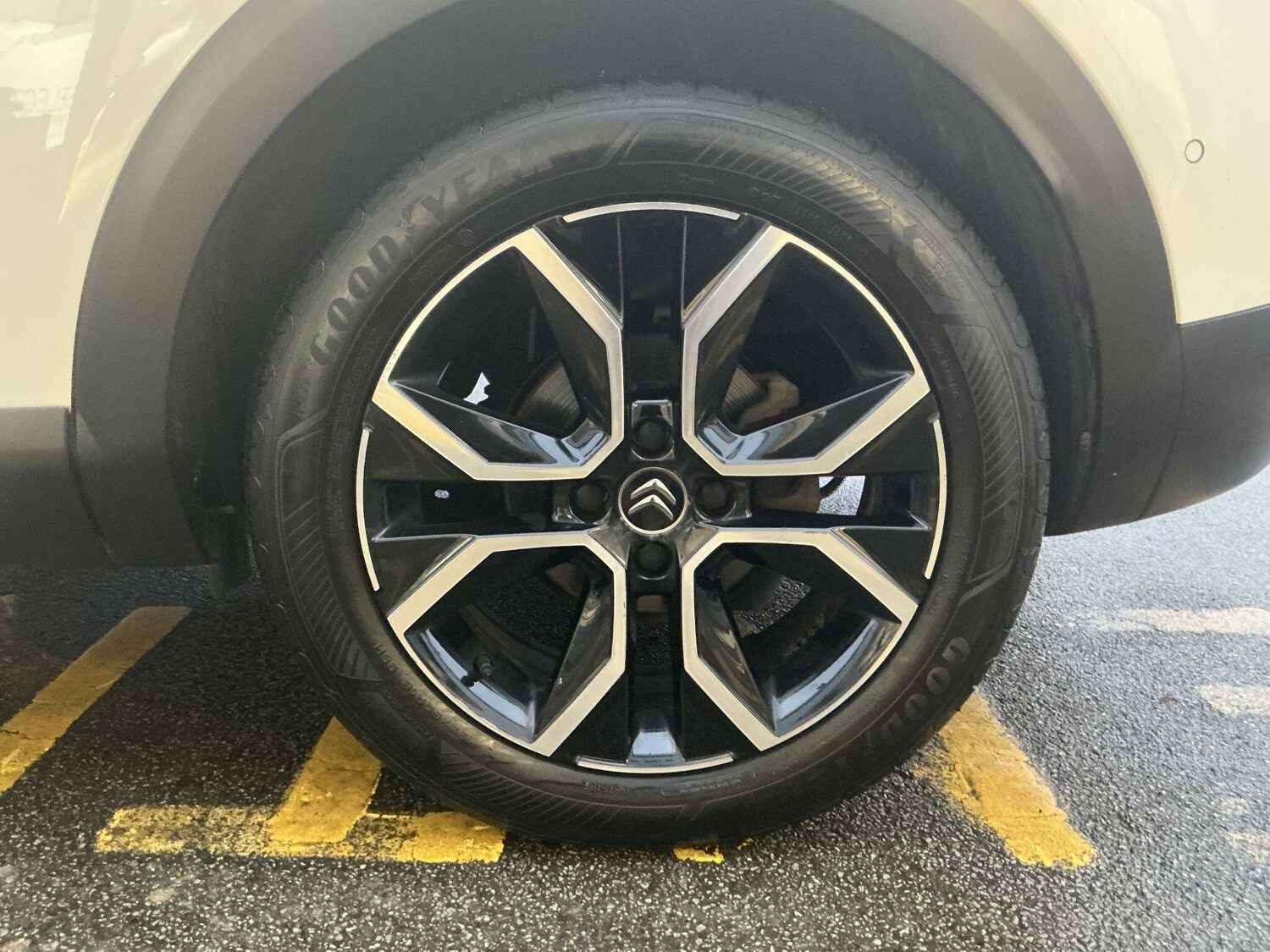 Used Citroen e-C4 2023 for sale - 77306088: Photo 10