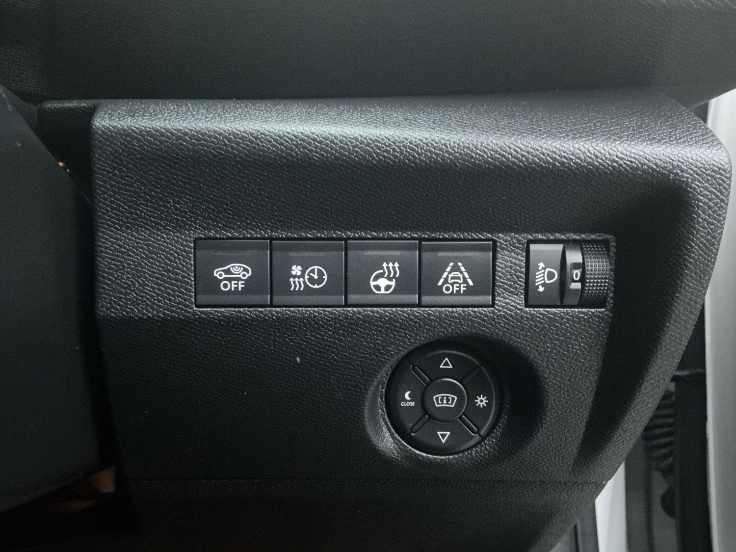 Used Citroen e-C4 2023 for sale - 77306088: Photo 27