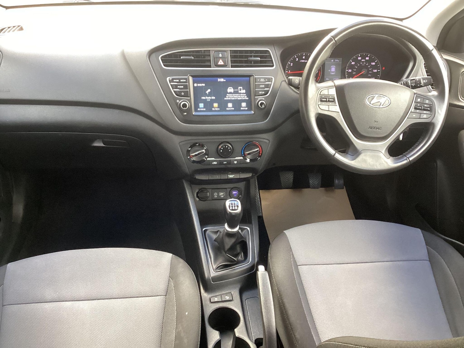 Used Hyundai i20 2018 for sale - 76408387: Photo 11