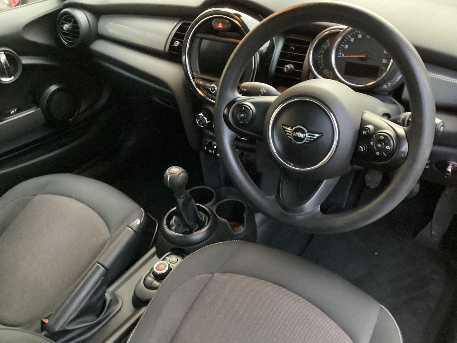 Used MINI Hatch 2018 for sale - 76701237: Photo 13
