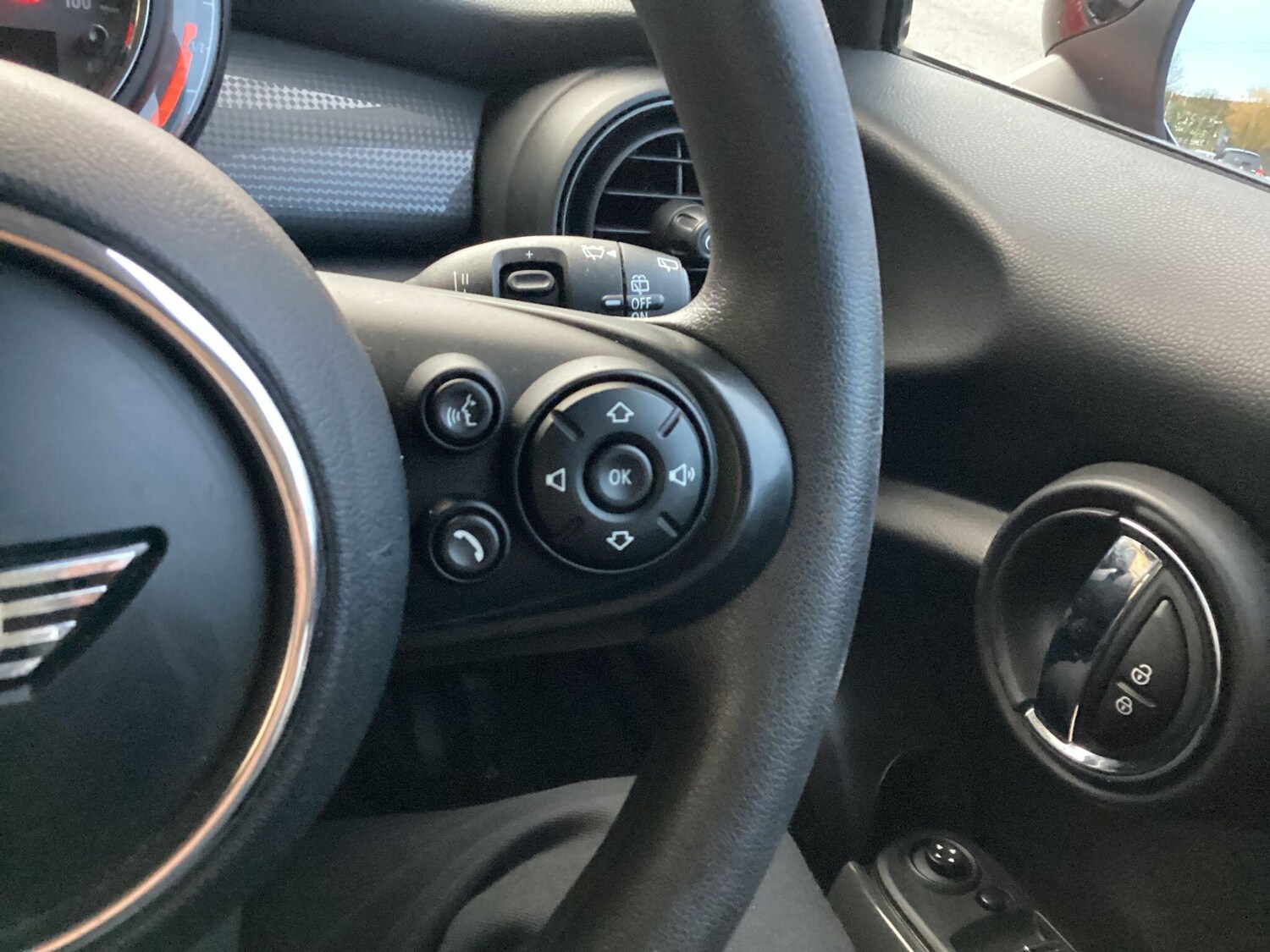 Used MINI Hatch 2018 for sale - 76701237: Photo 17