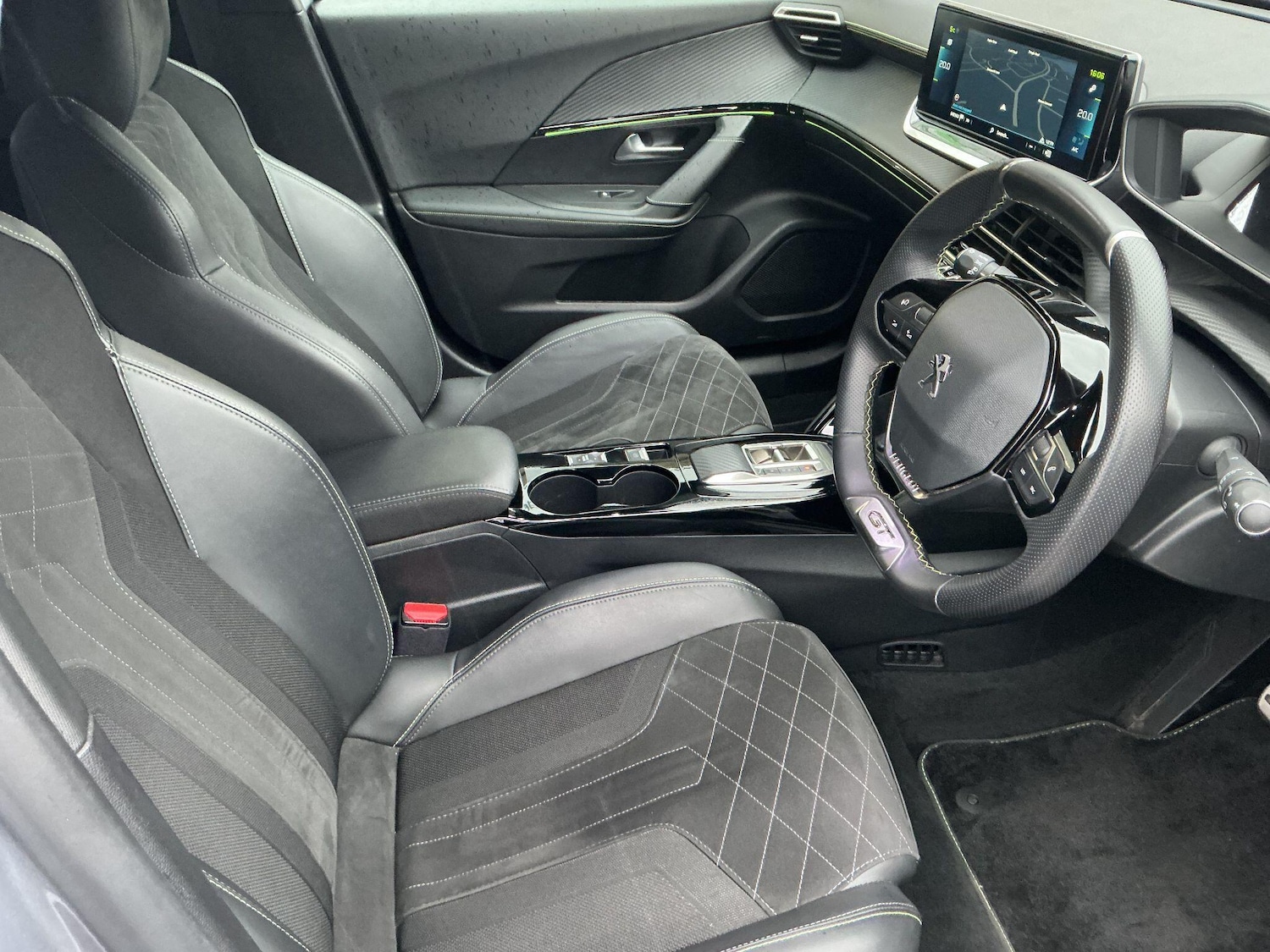 Used Peugeot 2008 2022 for sale - 77559072: Photo 25