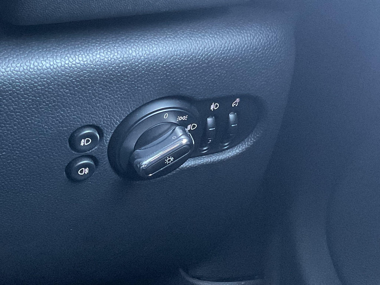 Used MINI Convertible 2018 for sale - 76440633: Photo 33