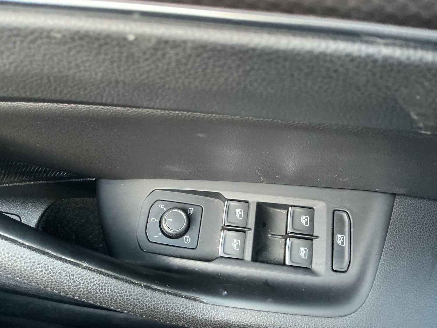 Used Volkswagen Passat 2016 for sale - 76926642: Photo 30