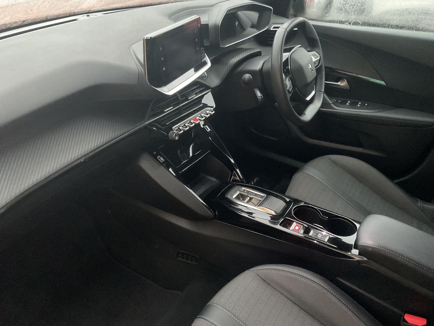 Used Peugeot E-2008 2023 for sale - 77345608: Photo 11