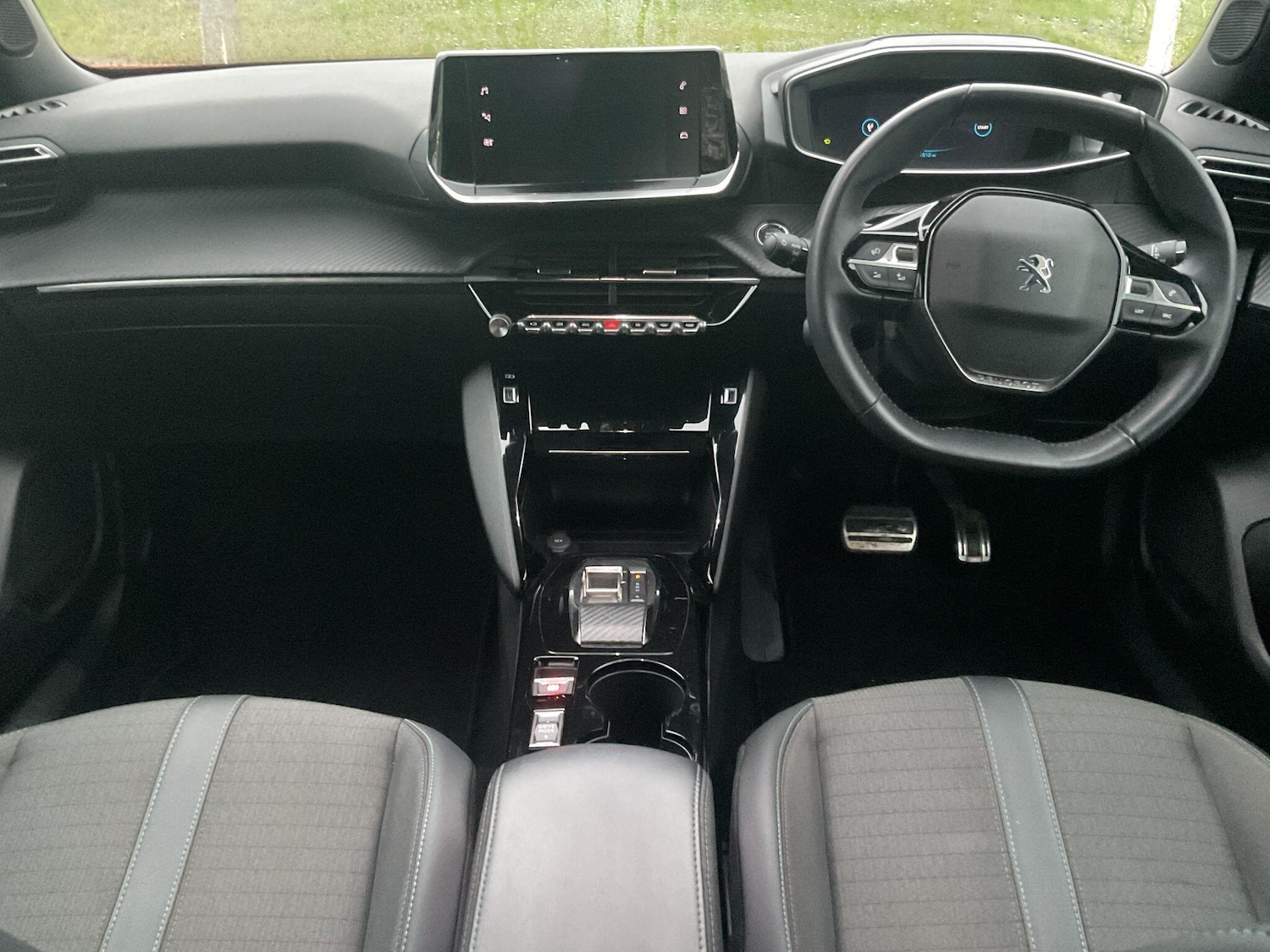 Used Peugeot E-2008 2023 for sale - 77345608: Photo 13