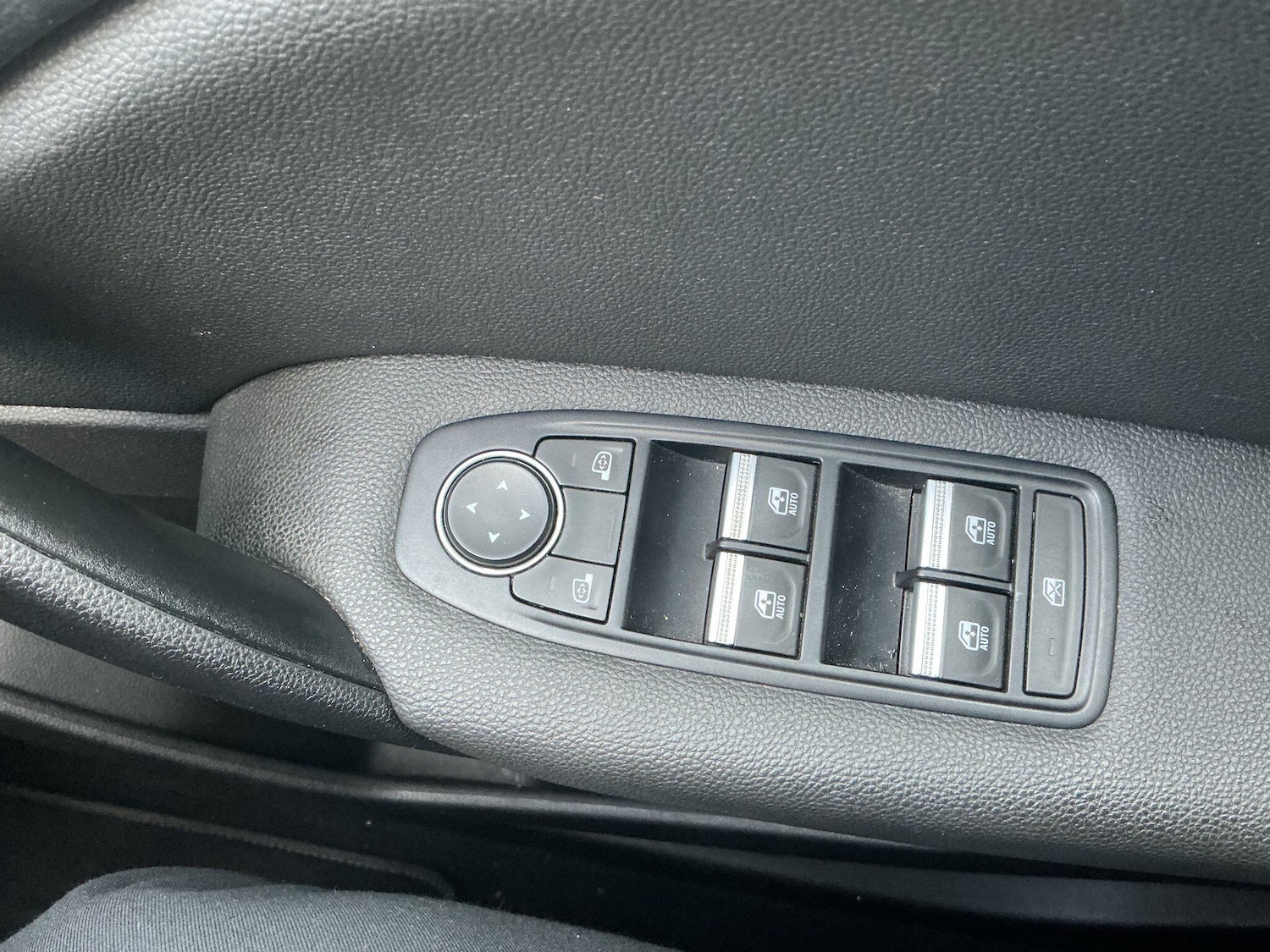 Used Renault Captur 2022 for sale - 76701912: Photo 28