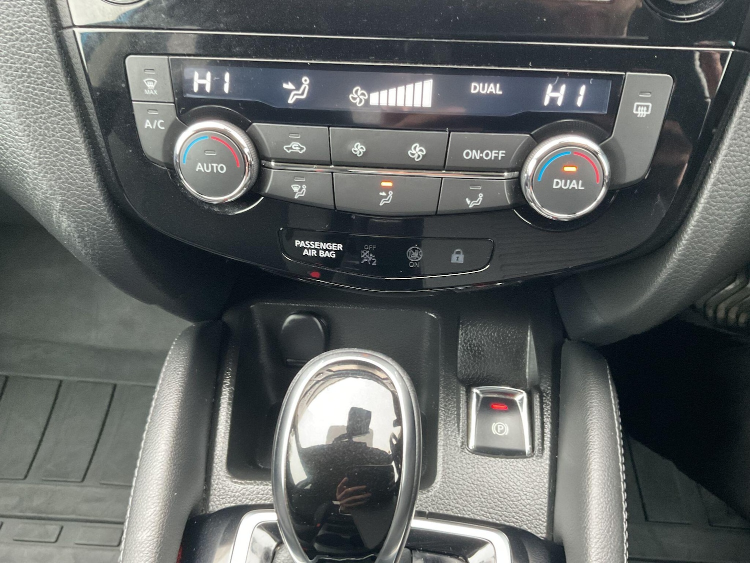 Used Nissan Qashqai for sale - 77768211: Photo 10