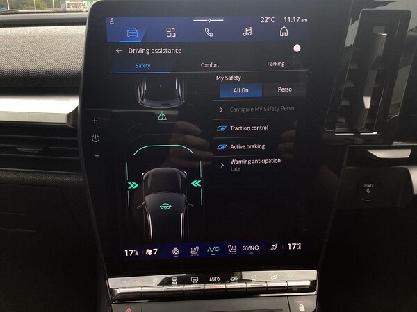 Used Renault Scenic E-Tech 2024 for sale - 76094224: Photo 28