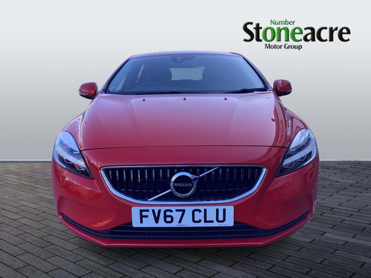 Used Volvo V40 2017 for sale - 76059909: Photo 2