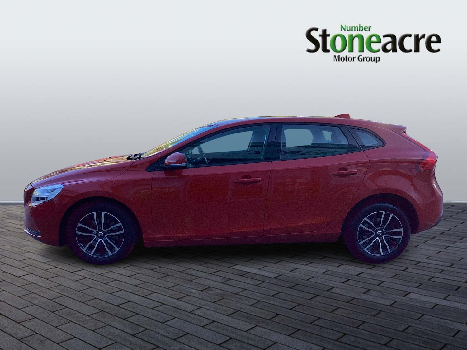 Used Volvo V40 2017 for sale - 76059909: Photo 5