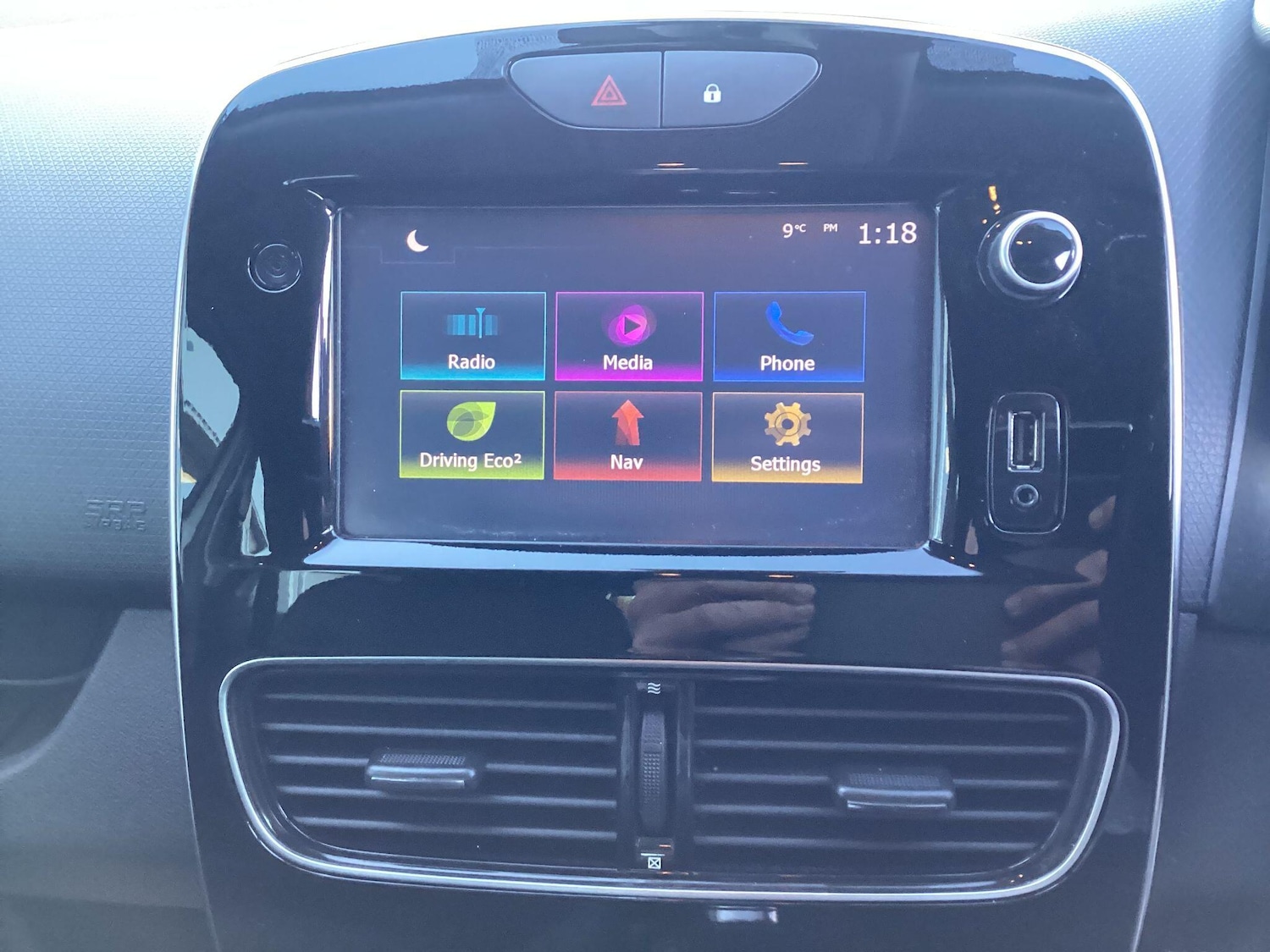 Used Renault Clio 2017 for sale - 76786667: Photo 18