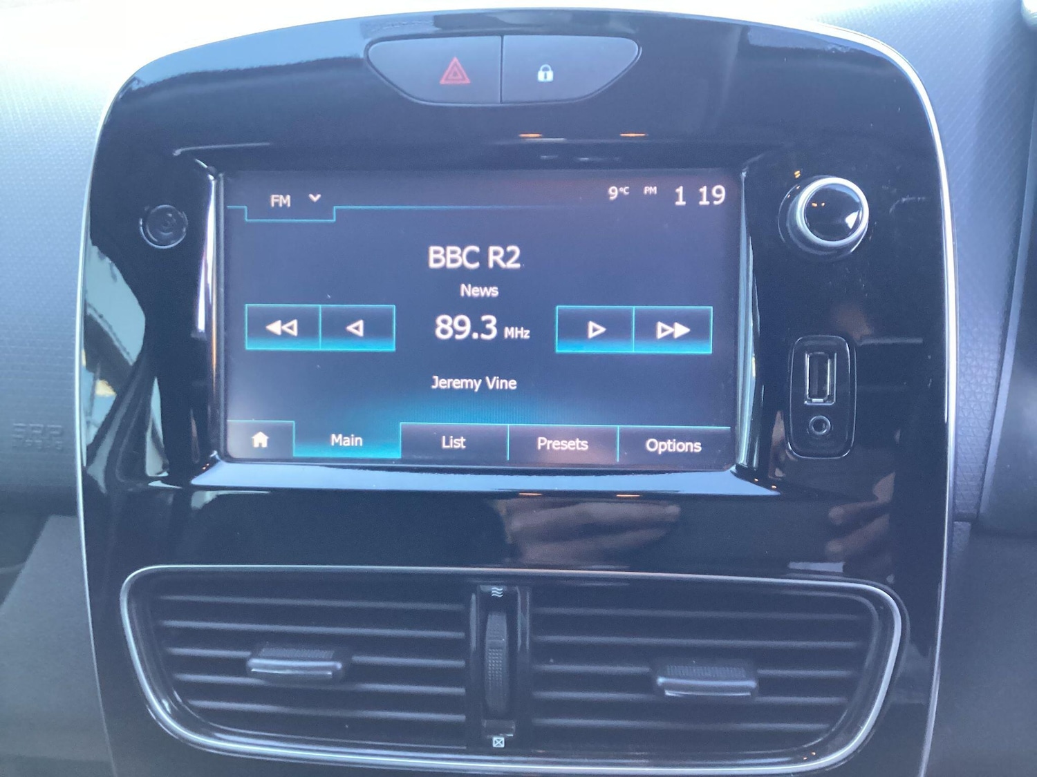 Used Renault Clio 2017 for sale - 76786667: Photo 21