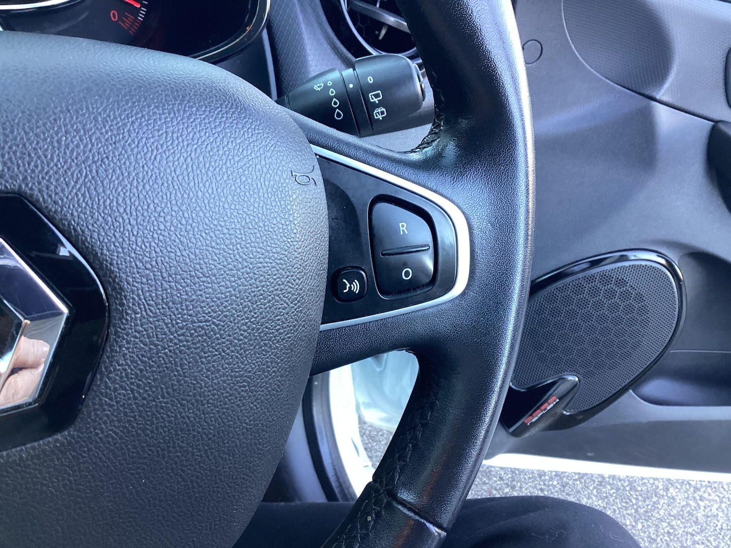 Used Renault Clio 2017 for sale - 76786667: Photo 25