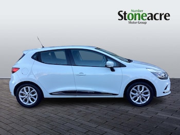 Used Renault Clio 2017 for sale - 76786667: Photo