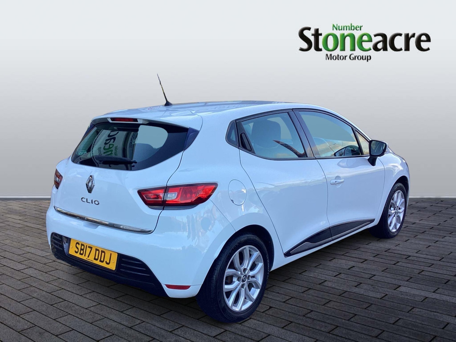 Used Renault Clio 2017 for sale - 76786667: Photo 3