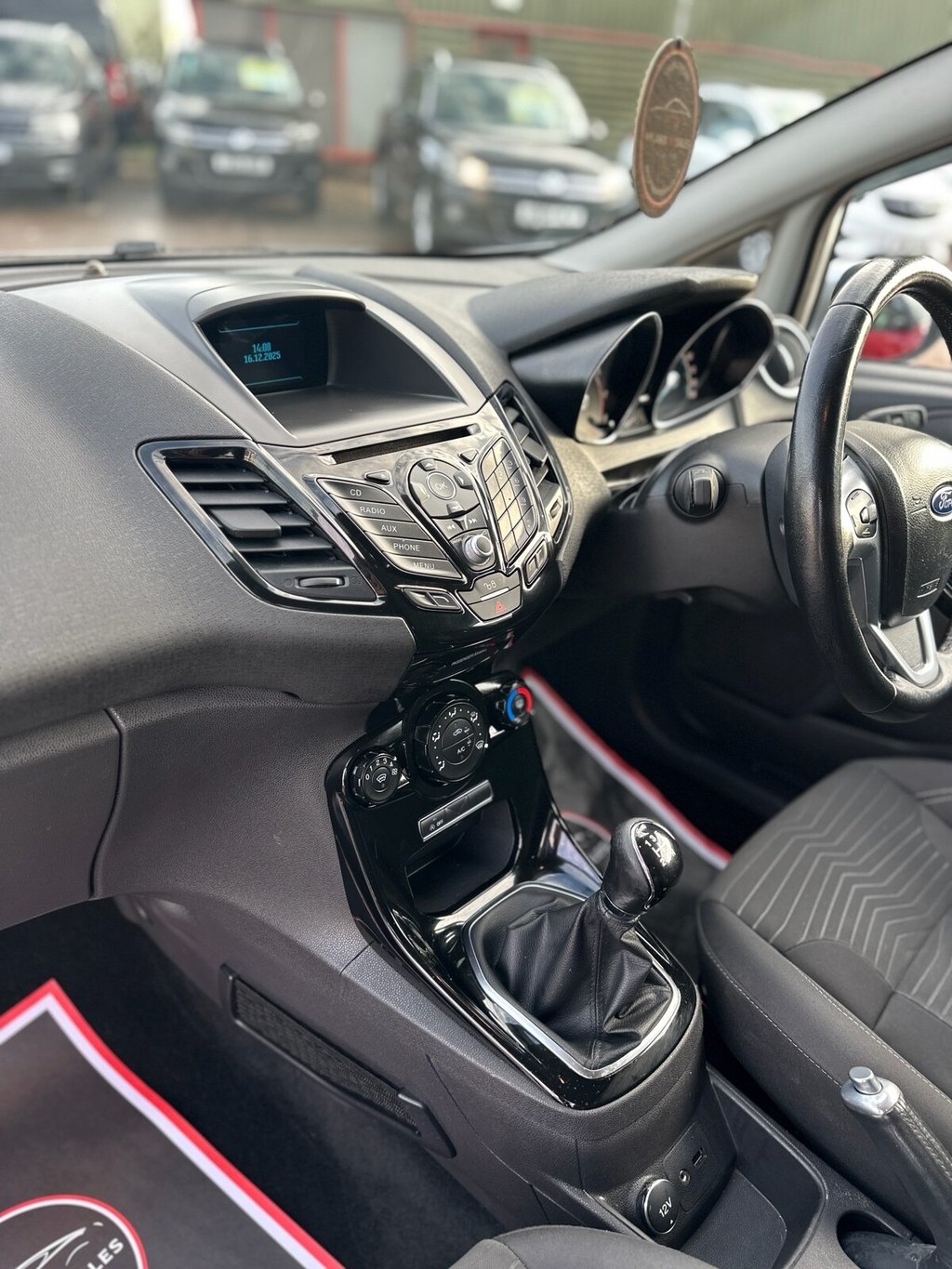 Used Ford Fiesta 2015 for sale - 76821087: Photo 41