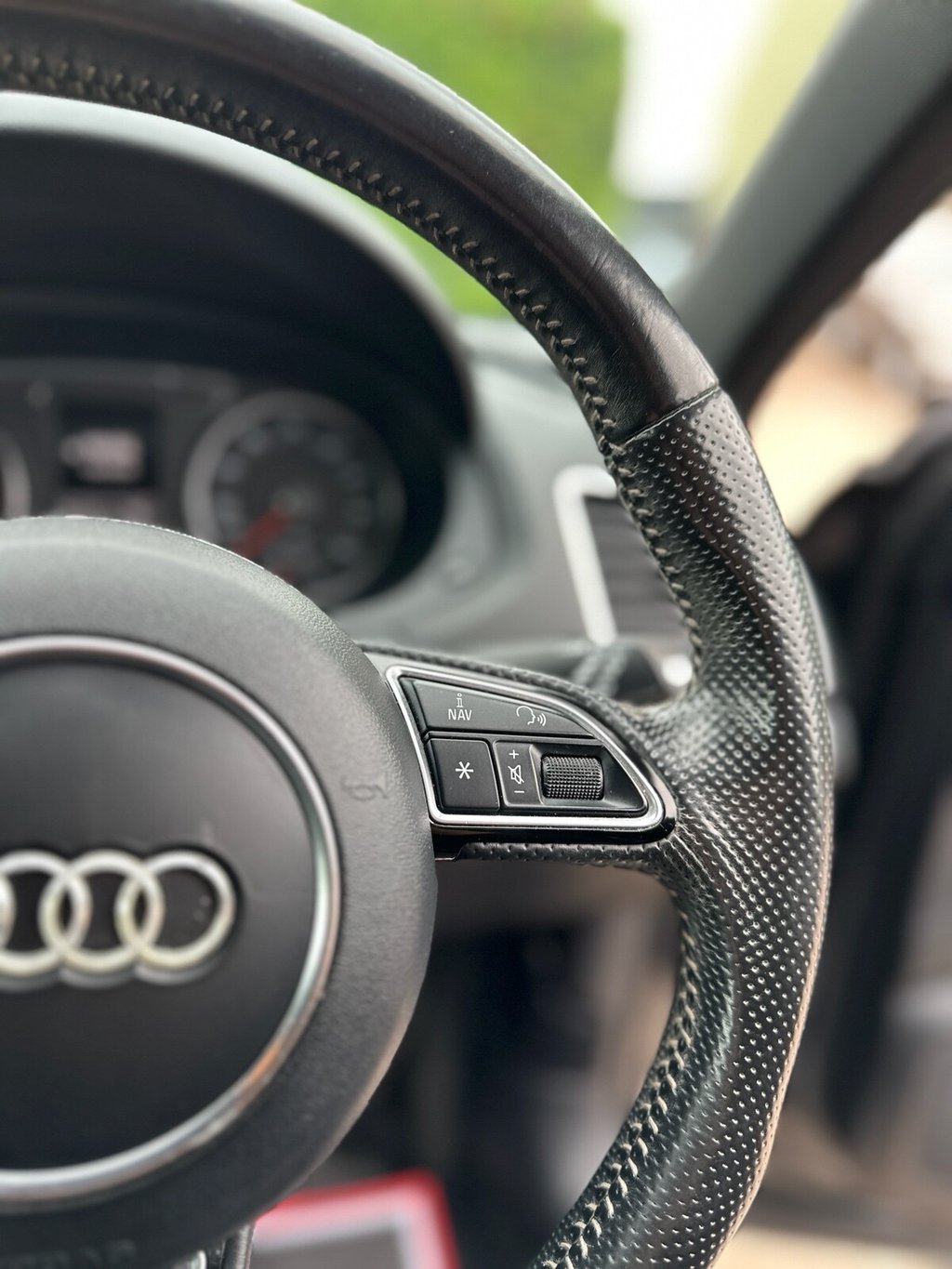 Used Audi Q3 2015 for sale - 75799865: Photo 30
