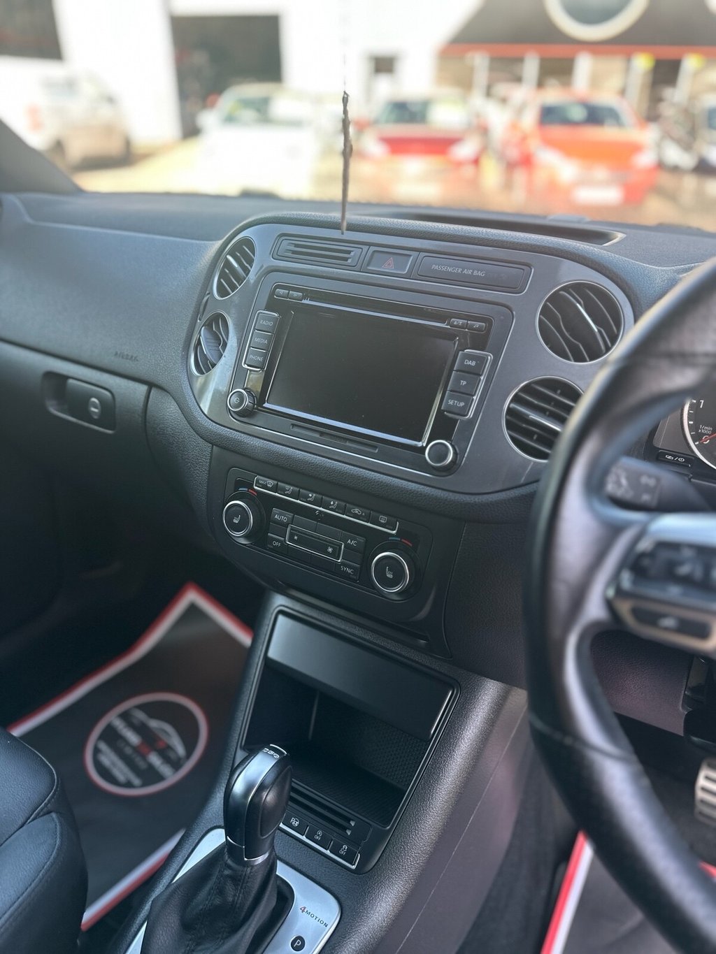 Used Volkswagen Tiguan 2014 for sale - 78167402: Photo 3