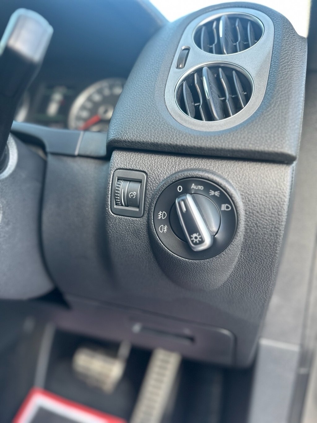 Used Volkswagen Tiguan 2014 for sale - 78167402: Photo 32