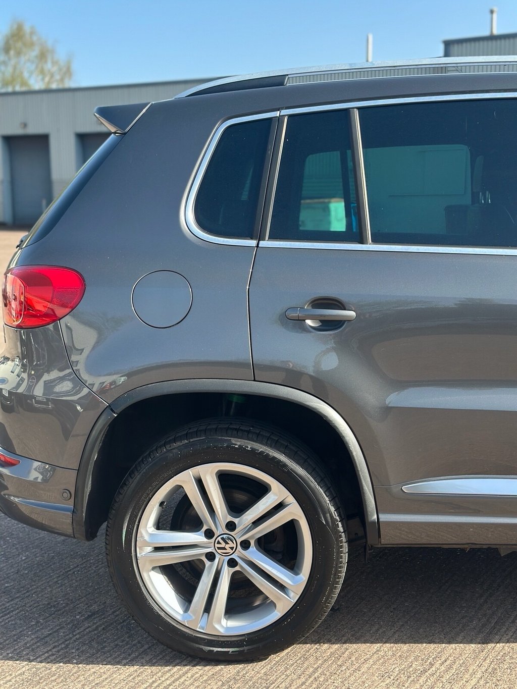 Used Volkswagen Tiguan 2014 for sale - 78167402: Photo 4