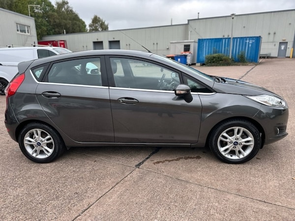 Used Ford Fiesta 2017 for sale - 76267365: Photo 11