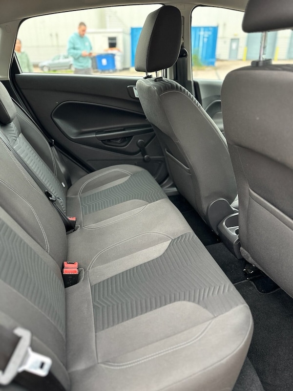 Used Ford Fiesta 2017 for sale - 76267365: Photo 34