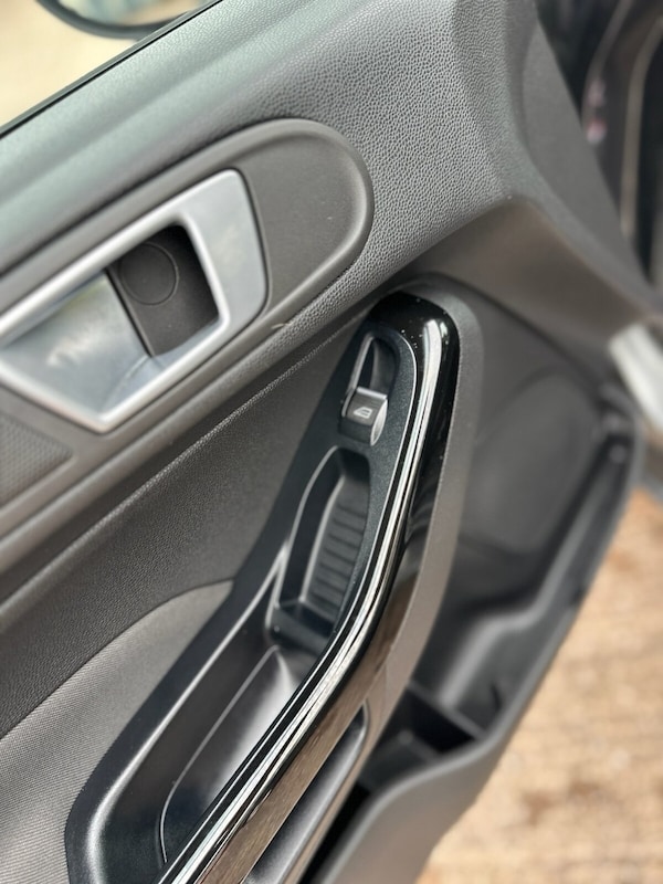 Used Ford Fiesta 2017 for sale - 76267365: Photo 42