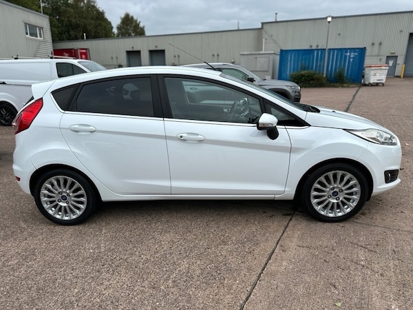 Used Ford Fiesta 2014 for sale - 76132903: Photo 13