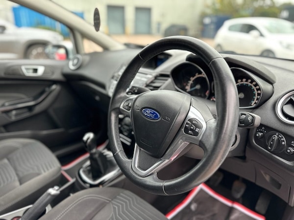 Used Ford Fiesta 2014 for sale - 76132903: Photo 22