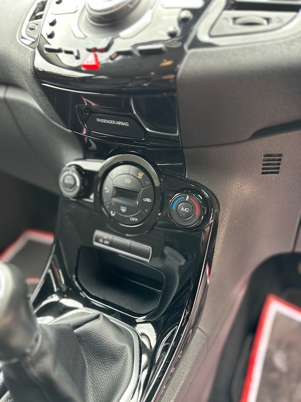 Used Ford Fiesta 2014 for sale - 76132903: Photo 26