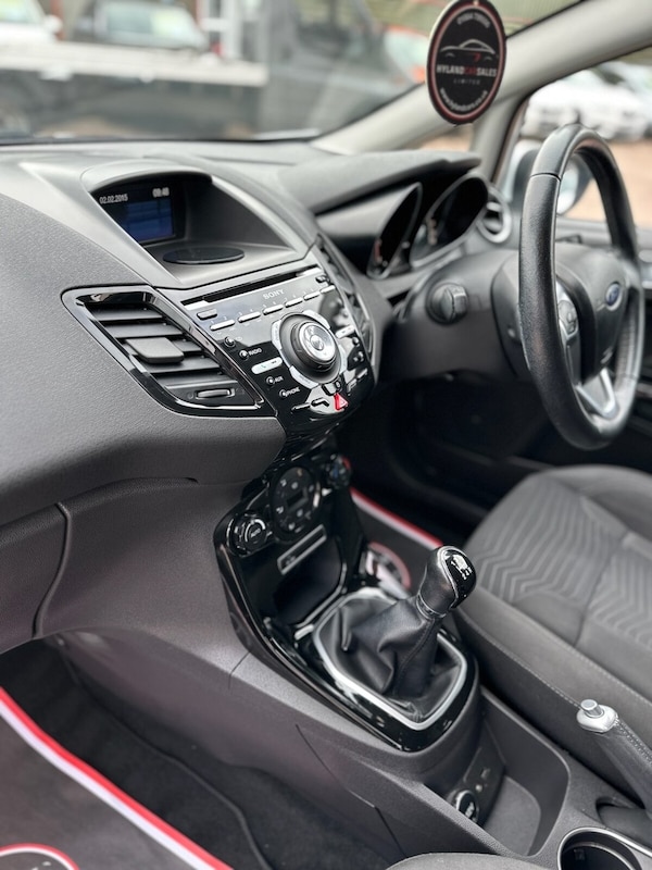 Used Ford Fiesta 2014 for sale - 76132903: Photo 42