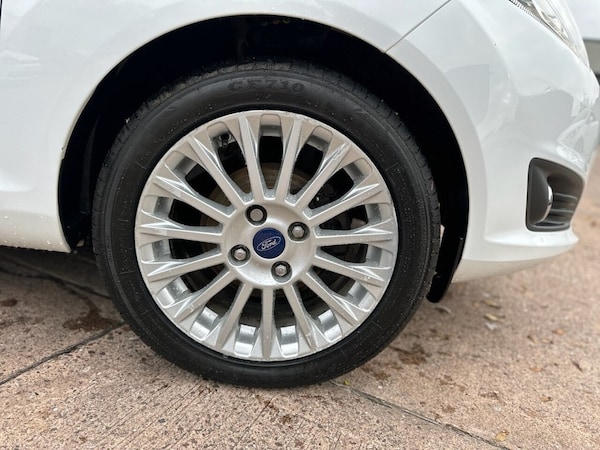 Used Ford Fiesta 2014 for sale - 76132903: Photo 49
