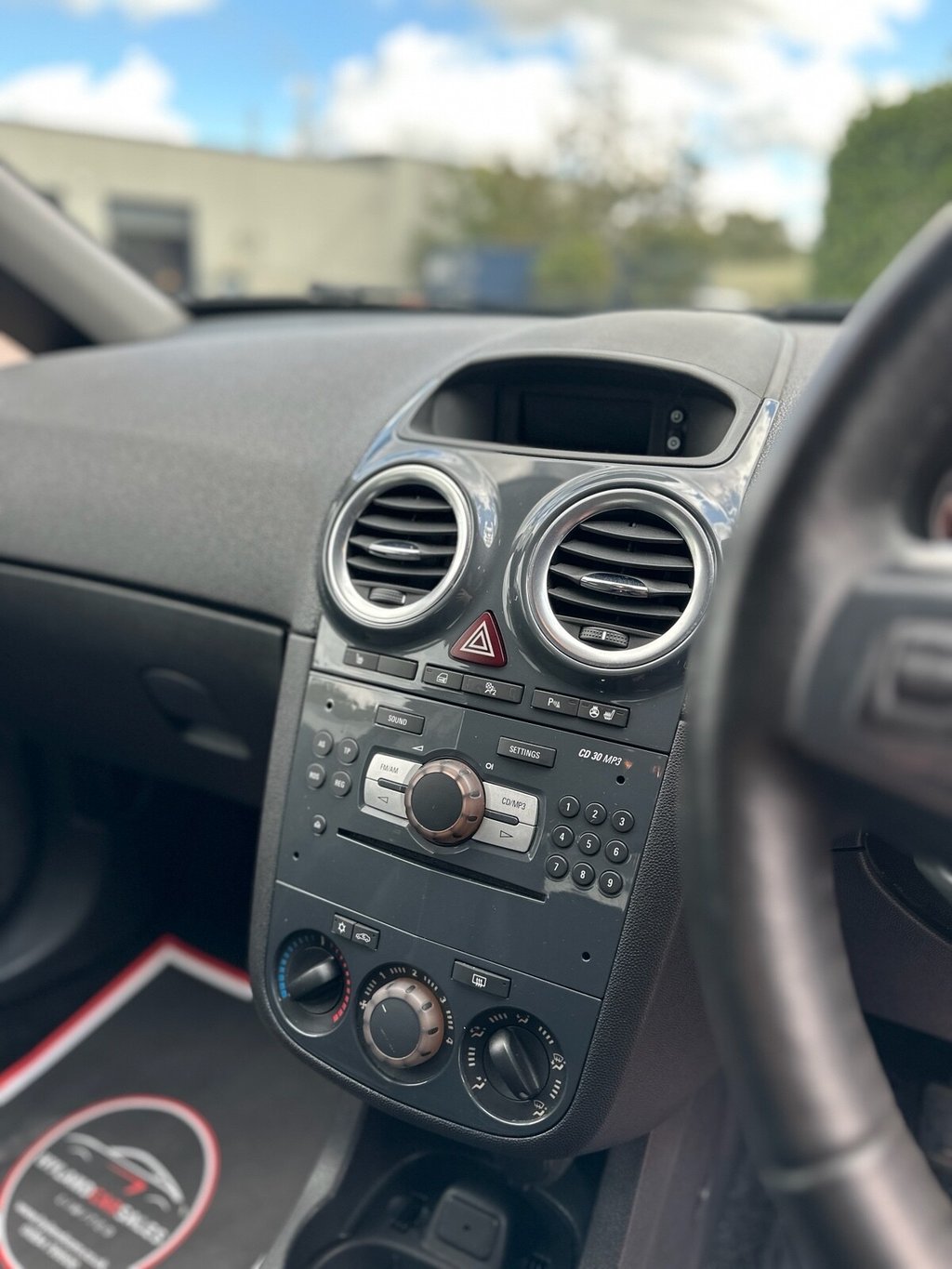 Used Vauxhall Corsa 2012 for sale - 75973855: Photo 24