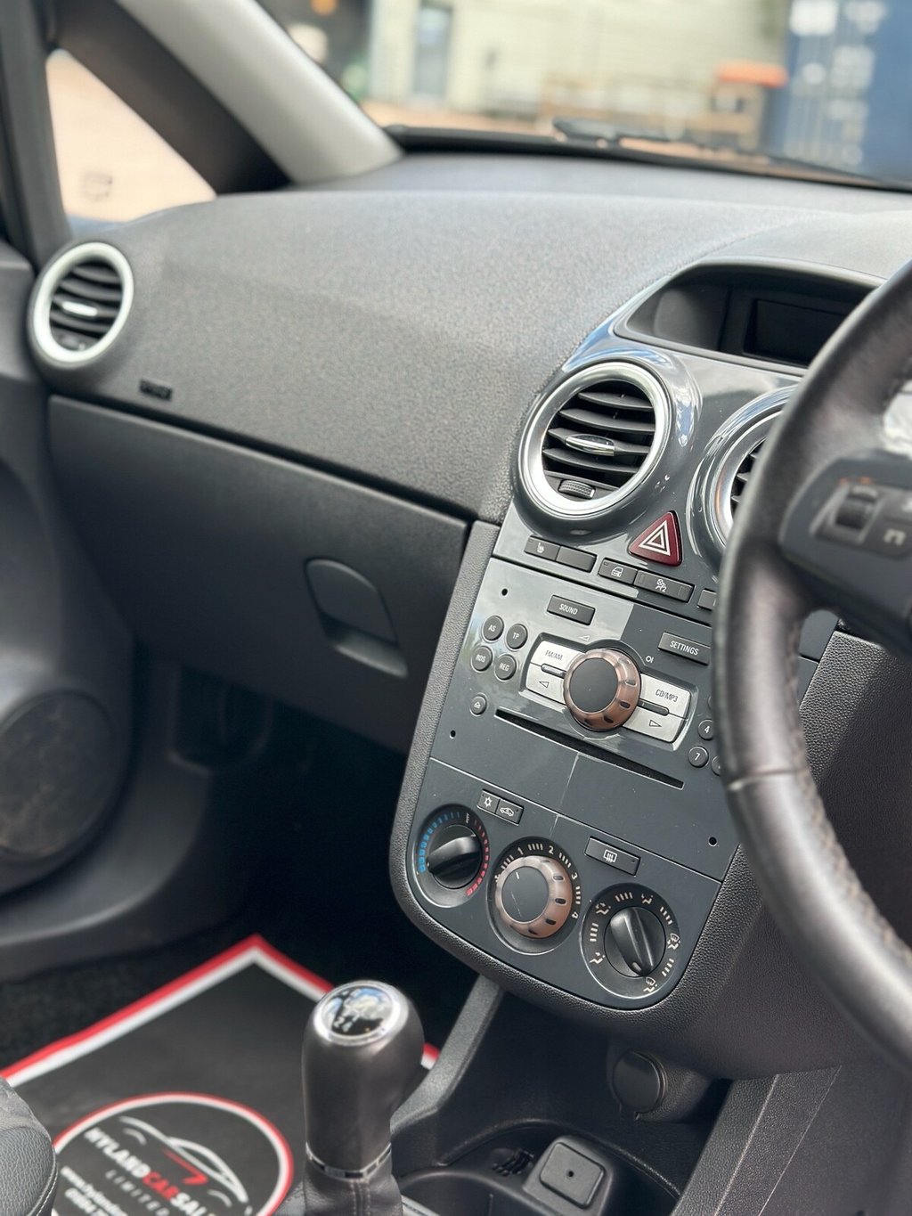 Used Vauxhall Corsa 2012 for sale - 75973855: Photo 5