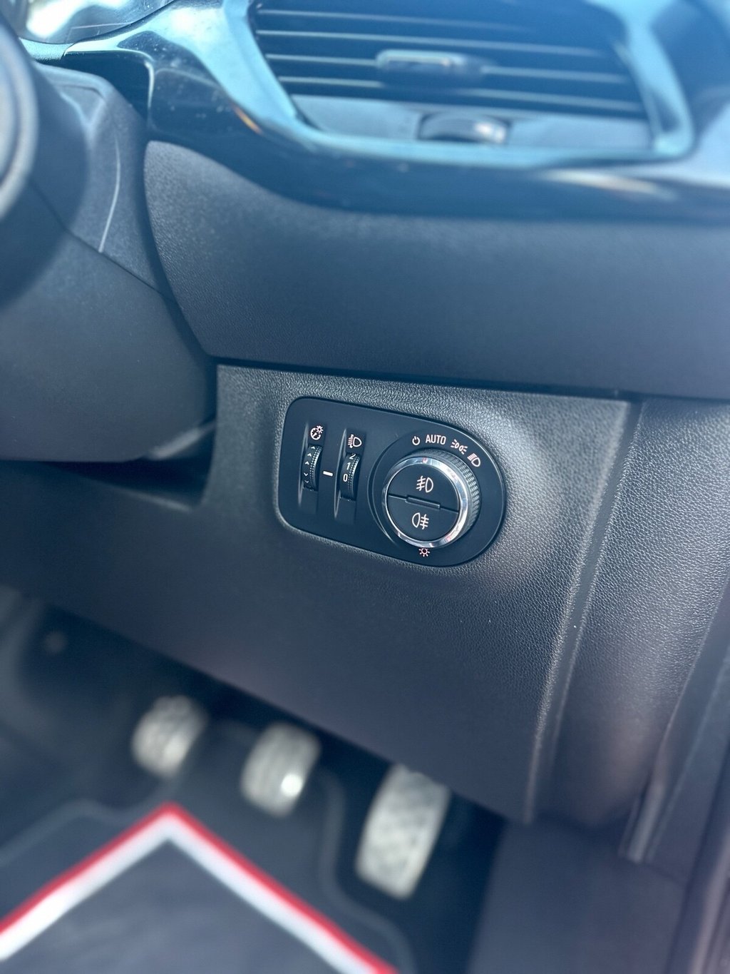 Used Vauxhall Corsa 2015 for sale - 75973718: Photo 31