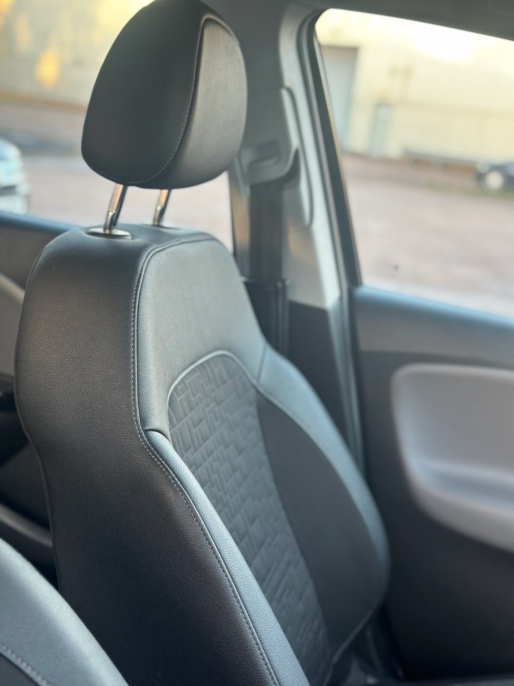 Used Vauxhall Corsa 2015 for sale - 76900637: Photo 6