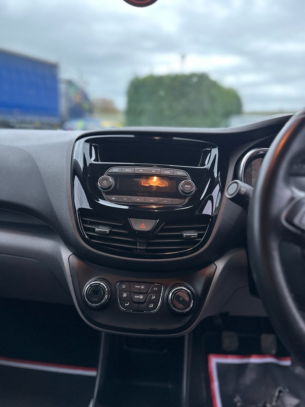 Used Vauxhall Viva 2016 for sale - 76396290: Photo 24