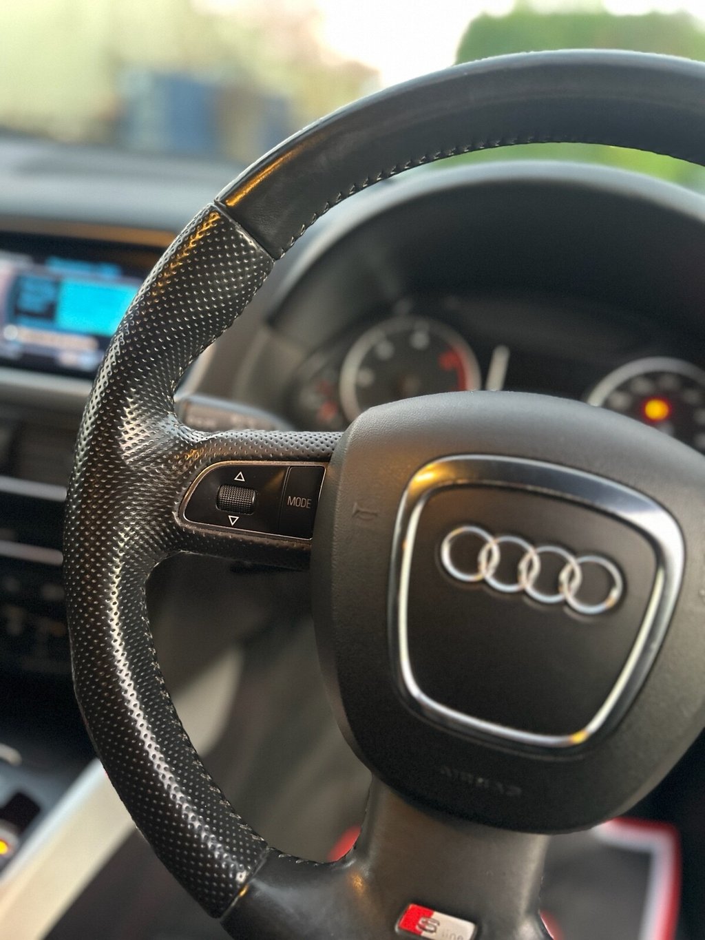 Used Audi Q5 2012 for sale - 76820897: Photo 28