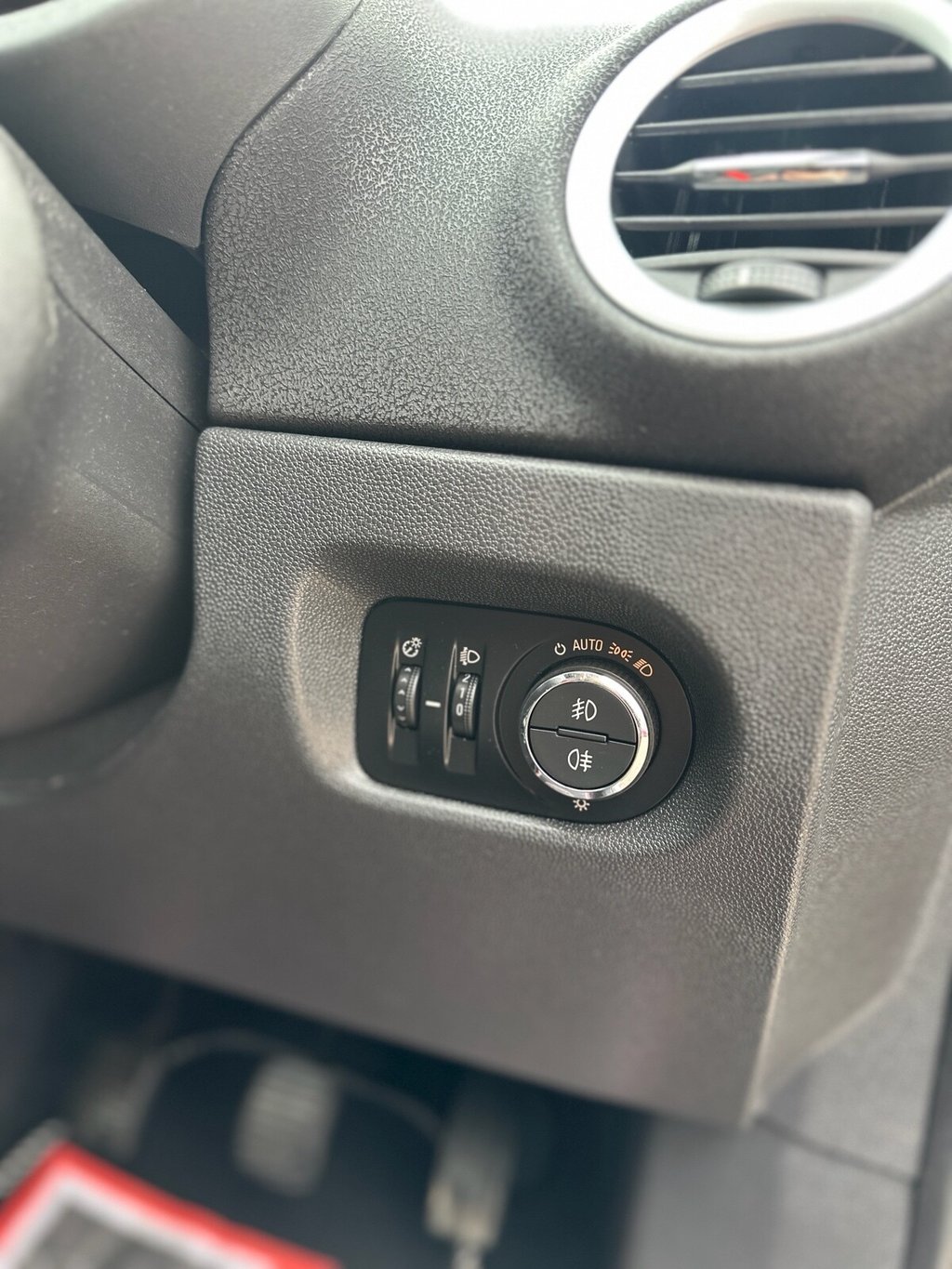 Used Vauxhall Corsa 2013 for sale - 76029334: Photo 30