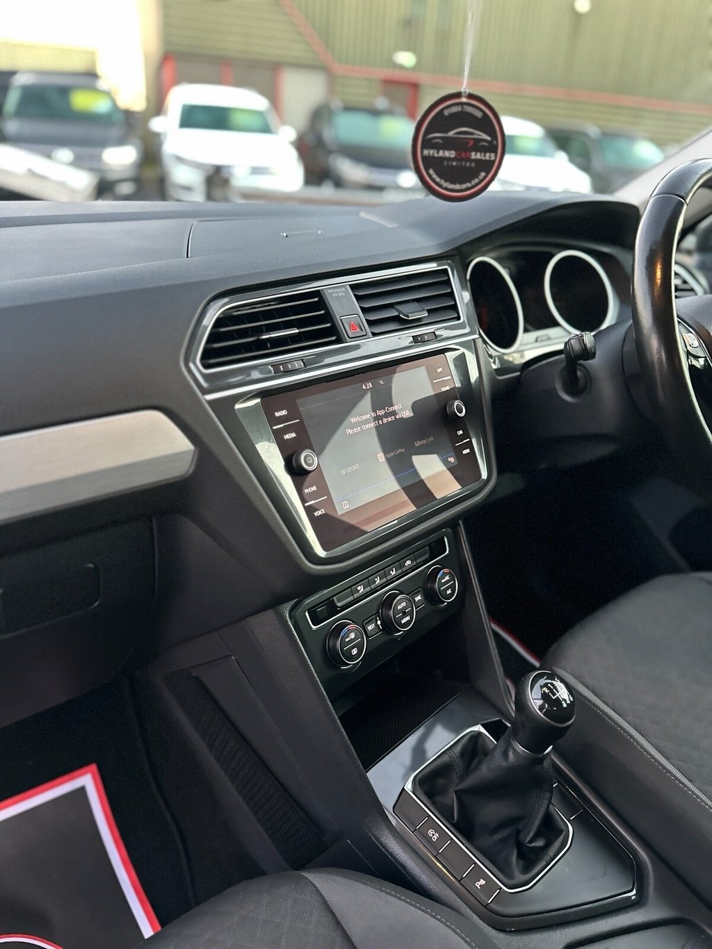 Used Volkswagen Tiguan 2018 for sale - 76711314: Photo 38